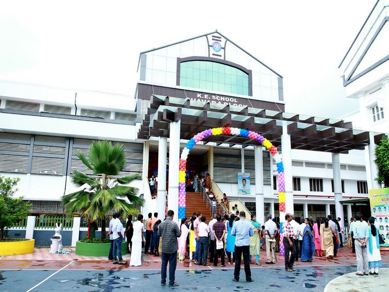 Kuriakose Elias Schools, Mannanam